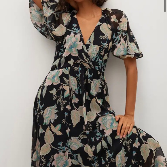 MIDI floral dress. Perfect for summer. Zips up in the back. Not worn - Picture 5 of 8